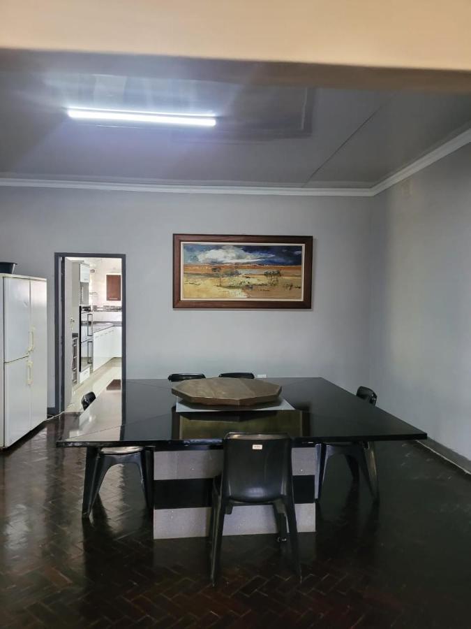Palm Guesthouse Zeerust Extérieur photo